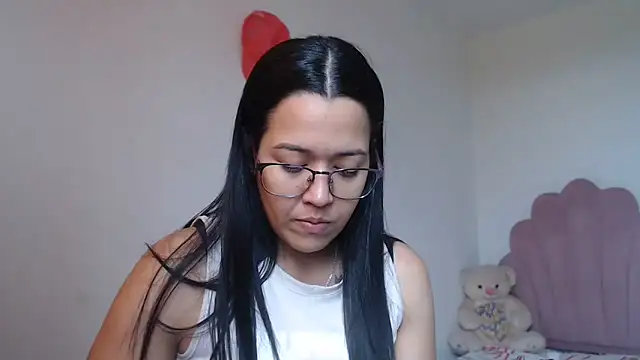 Snapshot of lady_hot2xx chatting on 10.31.25 lady hot2xx online show from 10.31.25