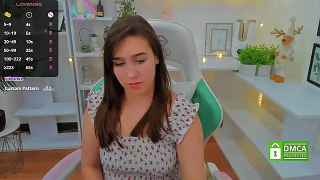  Eliizabeth  online show from 01.05.25