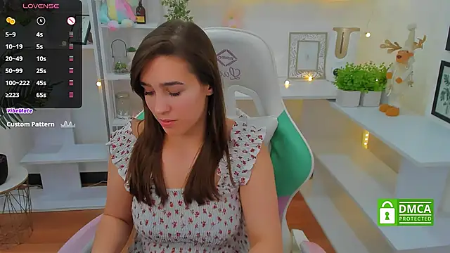  Eliizabeth  online show from 01.05.25