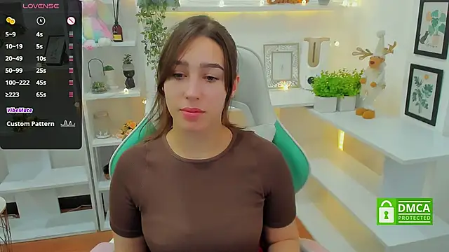  Eliizabeth  online show from 01.06.25