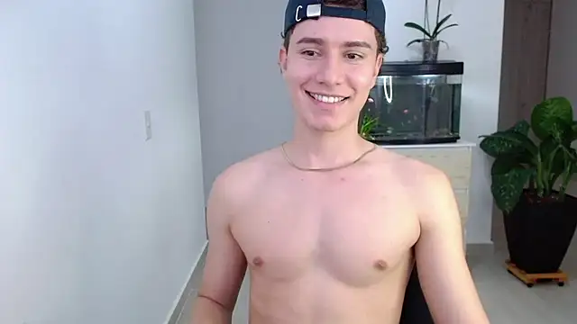 Snapshot of adrian_morelly chatting on 12.16.24 adrian morelly online show from 12.16.24