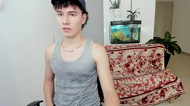 Snapshot of adrian_morelly chatting on 01.19.25 adrian morelly online show from 01.19.25