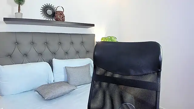 nataly rodri online show from 10.04.25