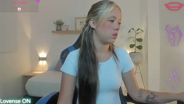 Snapshot of nataly_rodri chatting on 04.28.26 nataly rodri online show from 04.28.26