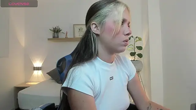 Snapshot of nataly_rodri chatting on 05.14.26 nataly rodri online show from 05.14.26