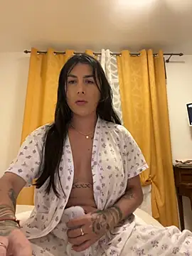 Snapshot of missdirtyhot_ chatting on 10.16.25 missdirtyhot online show from 10.16.25