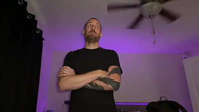 Snapshot of BDDuncanAbaddon chatting on 10.23.25 BDDuncanAbaddon online show from 10.23.25