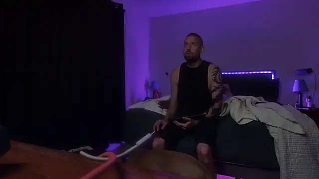 Snapshot of BDDuncanAbaddon chatting on 11.08.25 BDDuncanAbaddon online show from 11.08.25