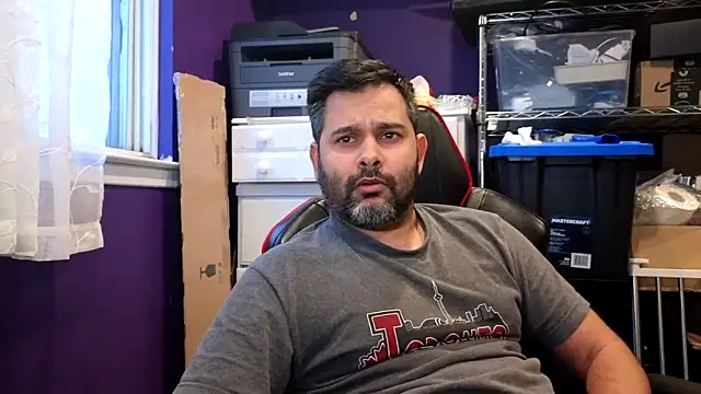 Snapshot of Sakhtlaundaz chatting on 02.19.26 Sakhtlaundaz online show from 02.19.26