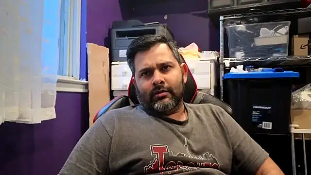 Snapshot of Sakhtlaundaz chatting on 02.20.26 Sakhtlaundaz online show from 02.20.26