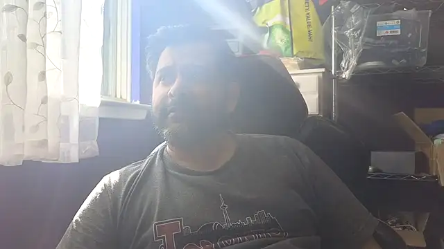 Snapshot of Sakhtlaundaz chatting on 06.01.26 Sakhtlaundaz online show from 06.01.26