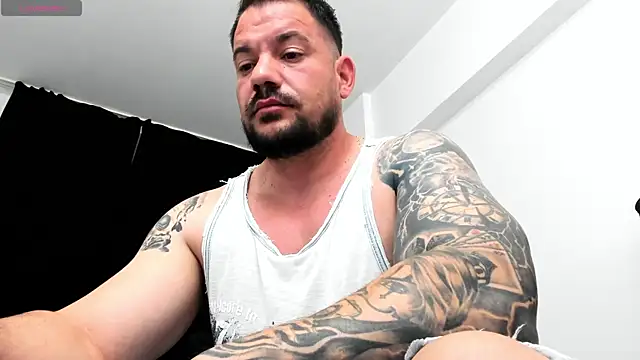 musclemonster31 online show from 10.18.25