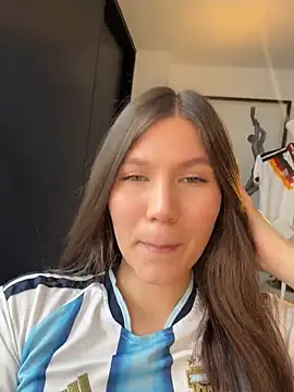 AmelieLaurent  online show from 07.03.26