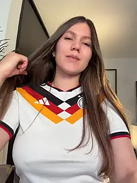 AmelieLaurent  online show from 07.14.26