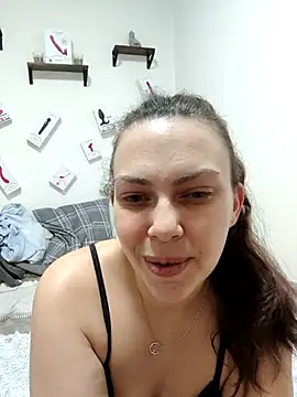 Snapshot of LEAsquirt91 chatting on 02.18.25 LEAsquirt91 online show from 02.18.25