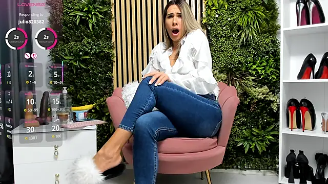 Snapshot of sweetcherry30 chatting on 11.02.25 sweetcherry30 online show from 11.02.25