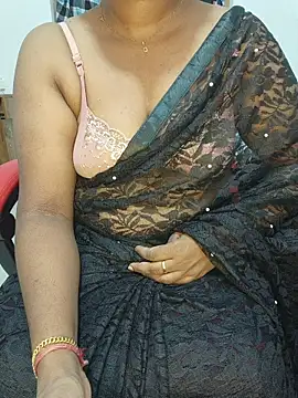 Snapshot of Malluivaniya chatting on 11.29.25 Malluivaniya online show from 11.29.25