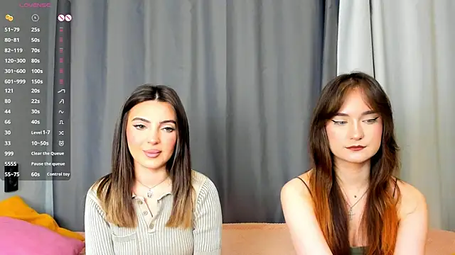 Snapshot of AnnaTeona chatting on 12.29.24 AnnaTeona online show from 12.29.24