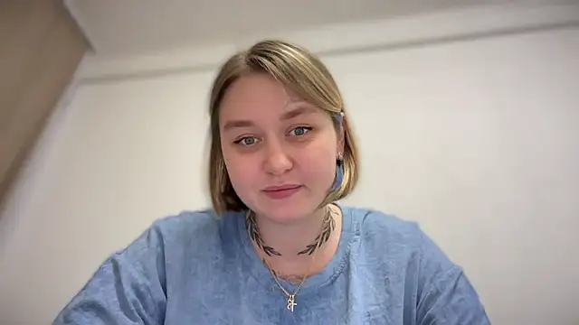 Snapshot of Isabel-Bailey chatting on 10.10.25 Isabel-Bailey online show from 10.10.25