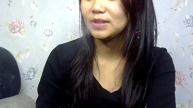 Snapshot of cute_sapna chatting on 12.15.24 cute sapna online show from 12.15.24