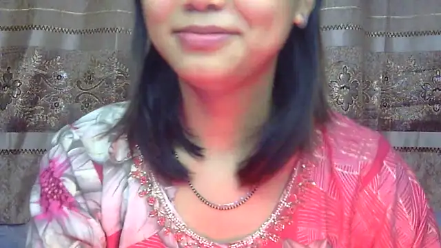 Snapshot of cute_sapna chatting on 10.17.25 cute sapna online show from 10.17.25