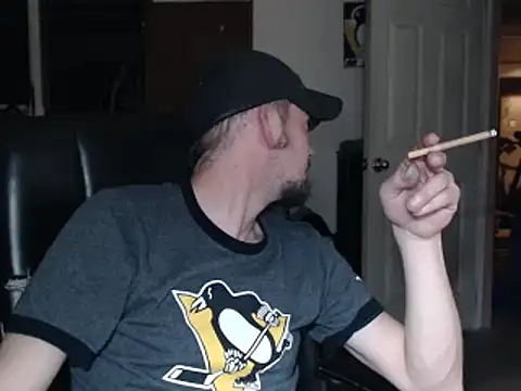 Snapshot of pensguy30 chatting on 12.10.24 pensguy30 online show from 12.10.24