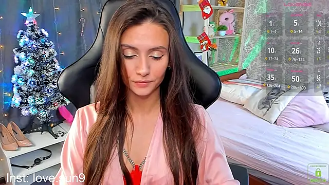 Snapshot of Michel_Momsen chatting on 12.30.24 Michel Momsen online show from 12.30.24