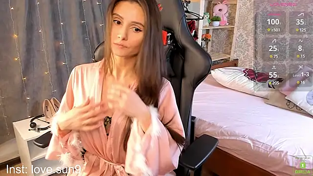 Snapshot of Michel_Momsen chatting on 02.24.25 Michel Momsen online show from 02.24.25