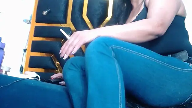 Helennahot online show from 12.15.24