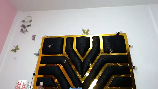 Helennahot online show from 12.27.24