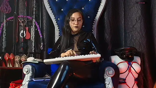 abbymora online show from 04.07.26