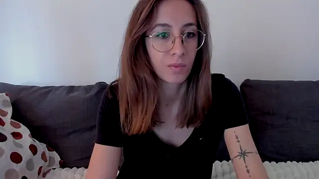 Snapshot of DesireMore90 chatting on 05.20.26 DesireMore90 online show from 05.20.26