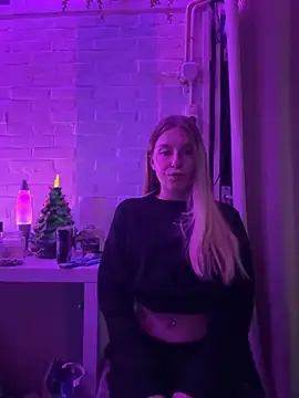 VeraSerephina online show from 12.17.25