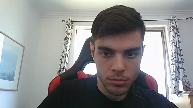 Snapshot of Omarnede chatting on 11.09.25 Omarnede online show from 11.09.25