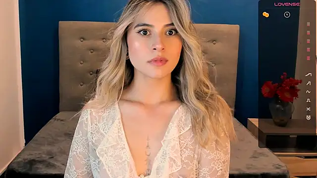 KiaraCarter online show from 12.10.24