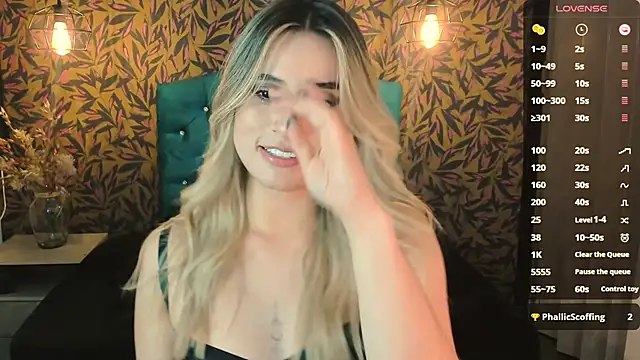 KiaraCarter online show from 01.14.25