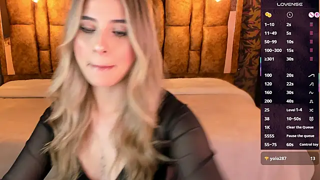 KiaraCarter online show from 12.16.25