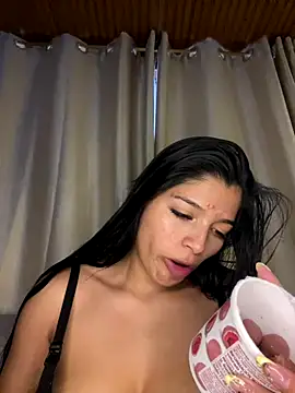 AgathaGeorgiou online show from 11.27.25