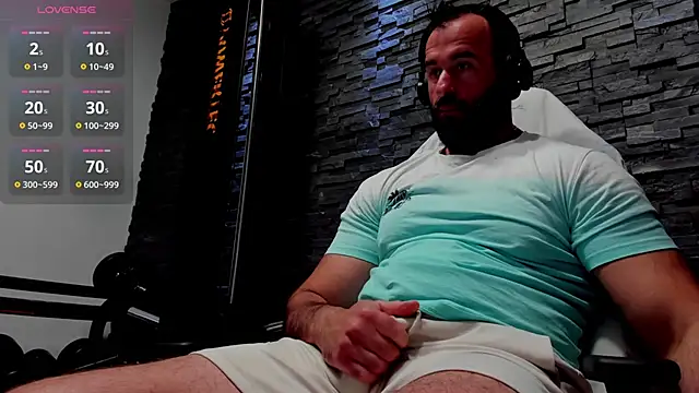 Snapshot of David_Big_Daddy chatting on 05.04.26 David Big Daddy online show from 05.04.26