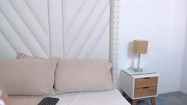 RubyReyes online show from 03.19.25