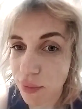 Snapshot of Linda_Gregory chatting on 11.17.25 Linda Gregory online show from 11.17.25