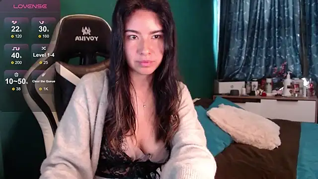 Snapshot of alice_middlee chatting on 04.27.26 alice middlee online show from 04.27.26