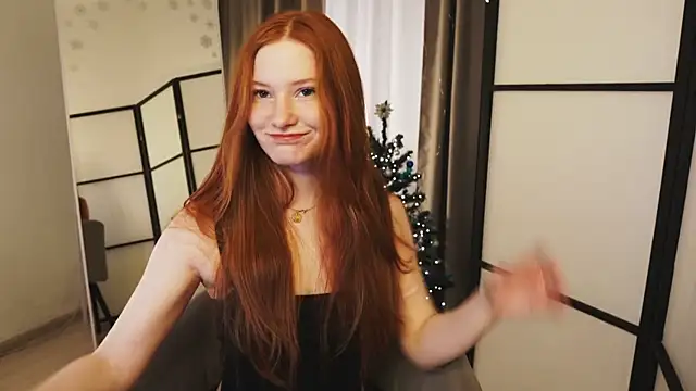 FiaMoor online show from 12.23.25