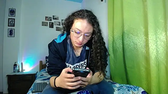 monkeywillwhite online show from 11.04.25