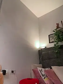 Lia flowers online show from 12.25.24