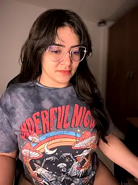 Snapshot of Lia_flowers chatting on 11.03.25 Lia flowers online show from 11.03.25