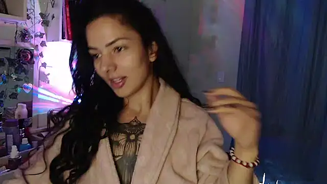 Snapshot of BeellyDance chatting on 07.22.26 BeellyDance online show from 07.22.26