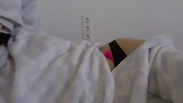 Snapshot of zorritasuperhot chatting on 12.28.24 zorritasuperhot online show from 12.28.24