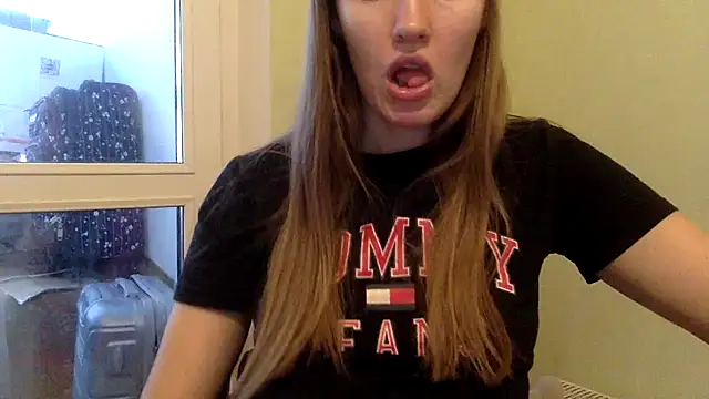 Snapshot of vanessa4you chatting on 01.28.25 vanessa4you online show from 01.28.25