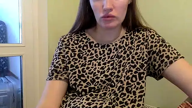 Snapshot of vanessa4you chatting on 02.06.25 vanessa4you online show from 02.06.25